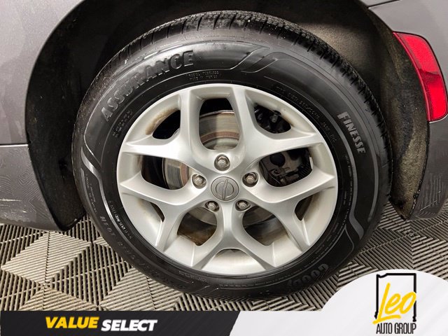 Used 2020 Chrysler Pacifica Touring-L w/ Tire & Wheel Group FWD image 19