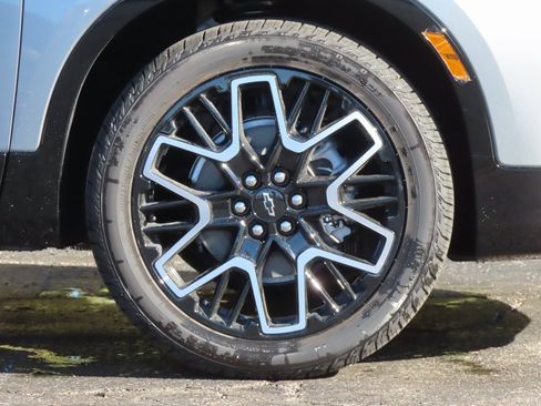 New 2025 Chevrolet Blazer RS w/ Driver Confidence II Package image 18