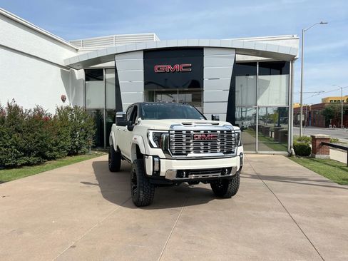 New 2025 GMC Sierra 2500 Denali w/ Denali Reserve Package AWD/4WD image 1