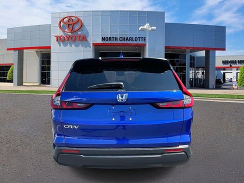 Used 2023 Honda CR-V EX image 5