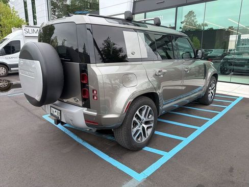 Used 2022 Land Rover Defender 110 XS Edition AWD/4WD image 3