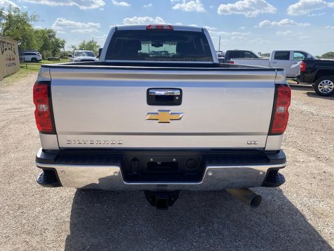 Used 2018 Chevrolet Silverado 2500 LTZ w/ Duramax Plus Package image 6