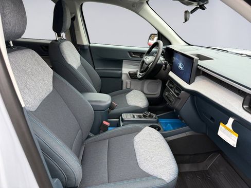 New 2025 Ford Maverick XLT w/ XLT Luxury Package image 17