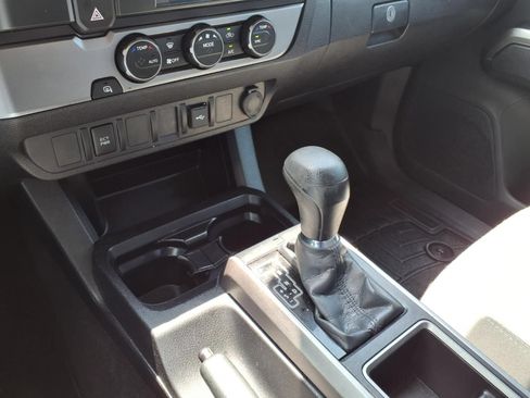 Certified 2021 Toyota Tacoma SR5 RWD image 25