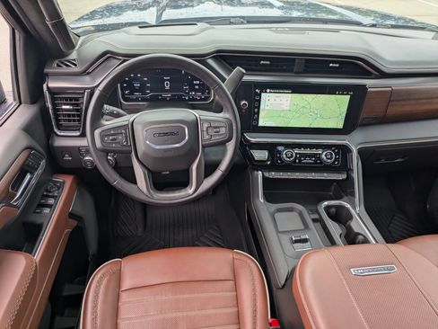 Used 2025 GMC Sierra 2500 Denali Ultimate AWD/4WD image 32