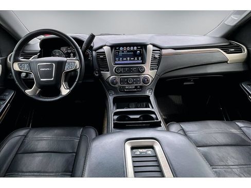 Used 2018 GMC Yukon XL Denali w/ Denali Ultimate Package AWD/4WD image 7