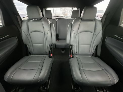 Used 2024 Buick Enclave Essence w/ Sport Touring Edition image 21