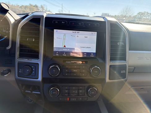 Certified 2020 Ford F250 Lariat w/ Lariat Ultimate Package AWD/4WD image 9