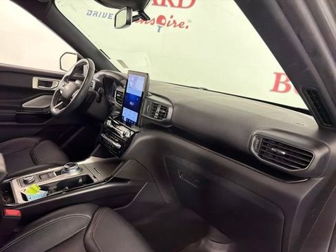 Used 2022 Ford Explorer ST w/ Equipment Group 401A AWD/4WD image 17