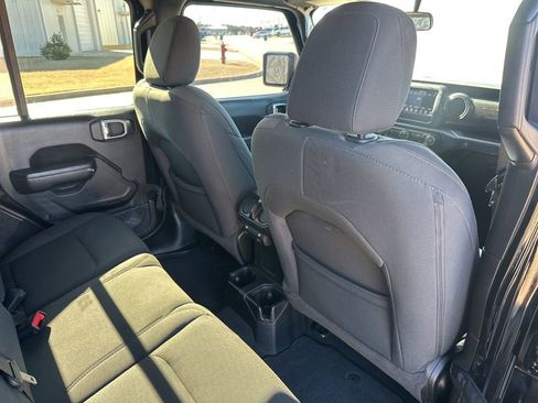 Used 2020 Jeep Wrangler Unlimited Sport image 37