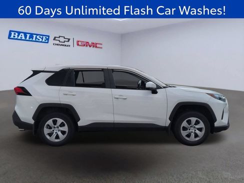 Used 2024 Toyota RAV4 LE AWD/4WD image 3