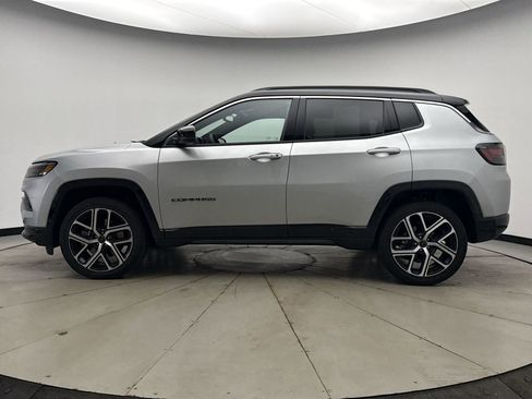 Used 2025 Jeep Compass Limited w/ Elite Group image 2