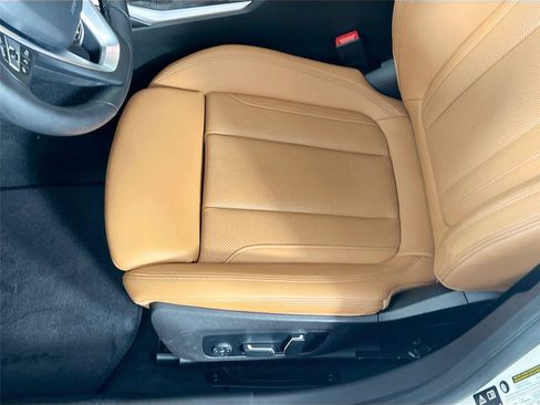Certified 2024 BMW 330i xDrive Sedan w/ Premium Package AWD/4WD image 18