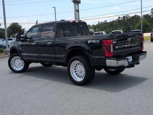Used 2022 Ford F250 Lariat w/ Lariat Ultimate Package AWD/4WD image 11
