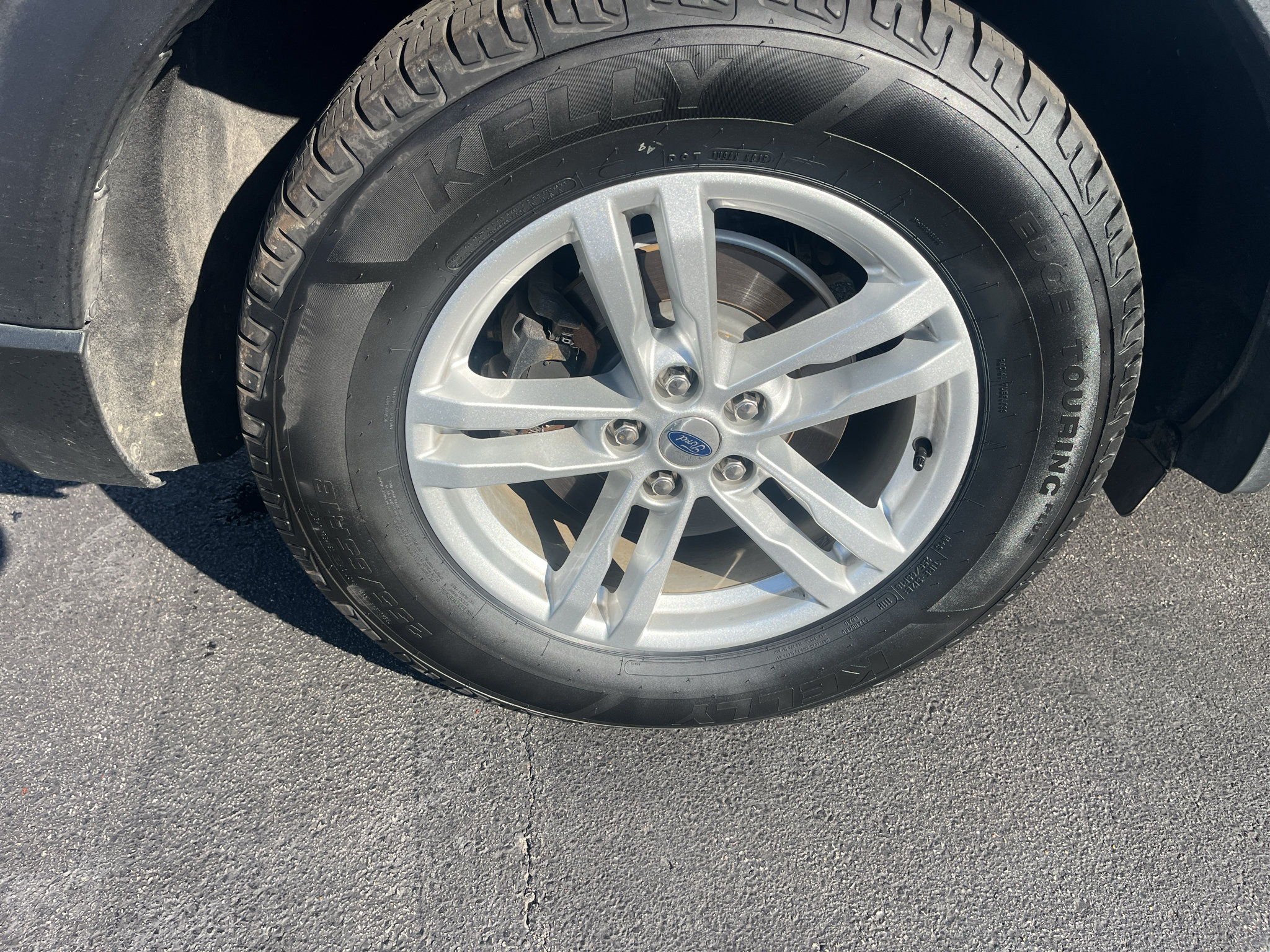 Used 2020 Ford Explorer XLT w/ Equipment Group 202A RWD image 15