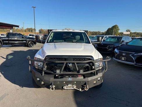 Used 2018 RAM 4500 Tradesman image 18