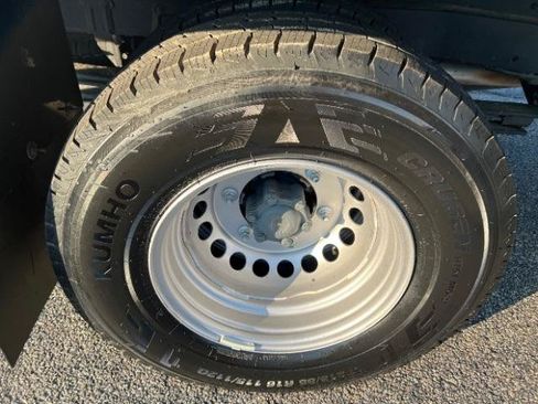 Used 2024 Mercedes-Benz Sprinter 3500 image 38
