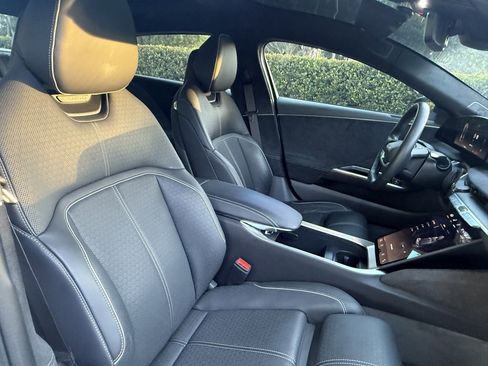 Used 2022 Lucid Air Grand Touring image 33