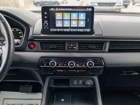 Used 2025 Honda Pilot EX-L image 49