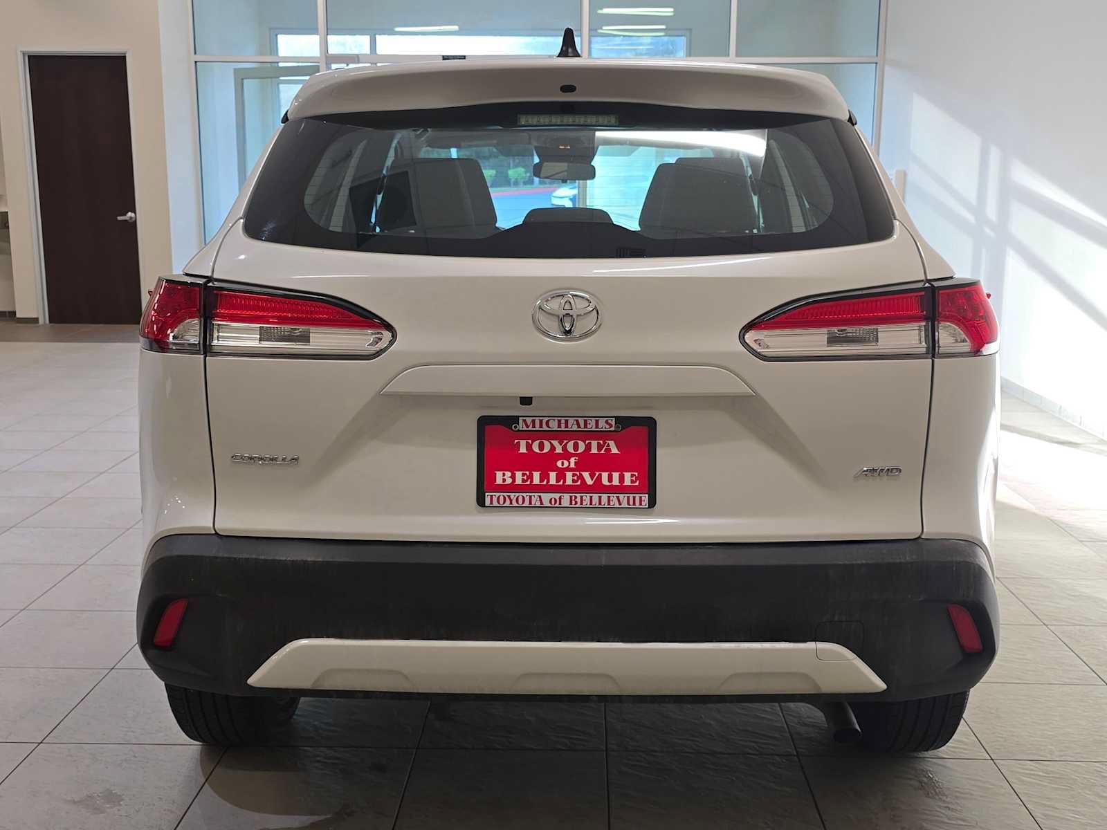 Certified 2024 Toyota Corolla Cross L AWD/4WD image 5