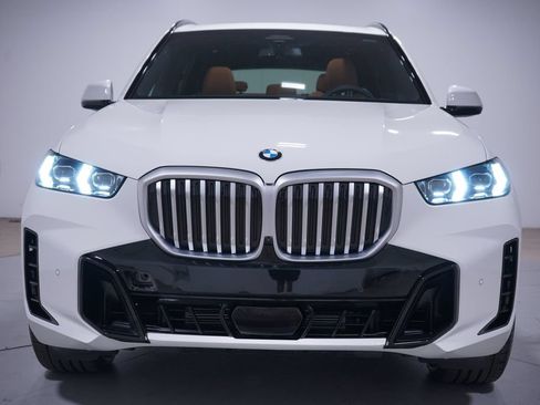 Used 2026 BMW X5 sDrive40i w/ M Sport Package RWD image 4