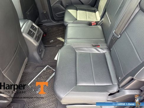 Used 2022 Volkswagen Atlas Cross Sport SE w/ Panoramic Sunroof Package image 10