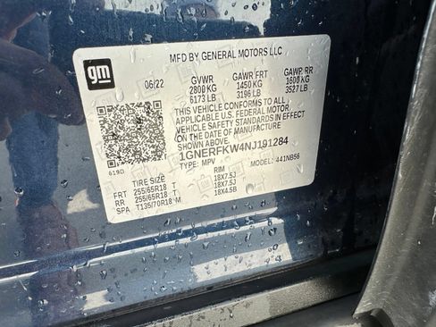 Used 2022 Chevrolet Traverse LS FWD image 18