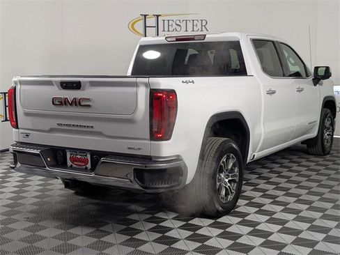 Used 2025 GMC Sierra 1500 SLT image 7