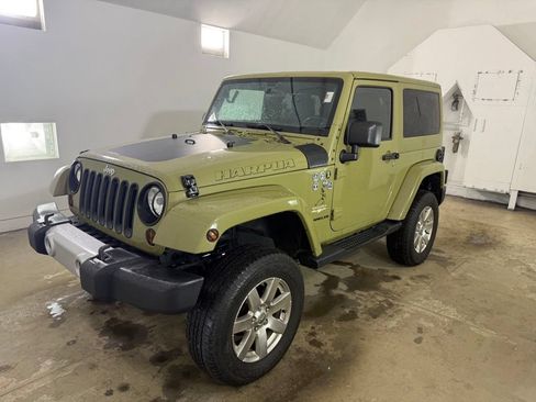 Used 2013 Jeep Wrangler Sahara w/ Dual Top Group AWD/4WD image 2