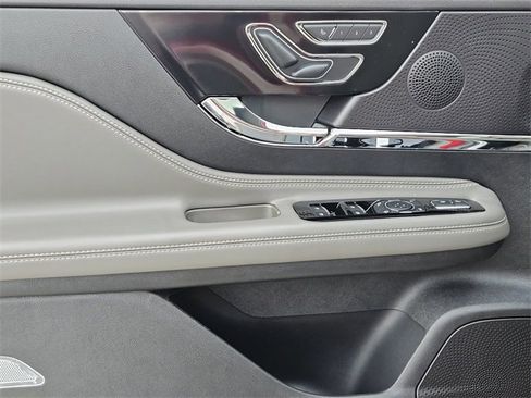 New 2026 Lincoln Corsair Premiere image 22