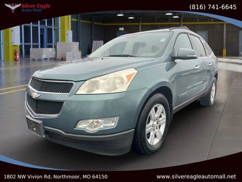 Used 2009 Chevrolet Traverse LT image 1