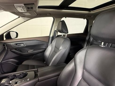 Used 2021 Nissan Rogue SL w/ Premium Package FWD image 16