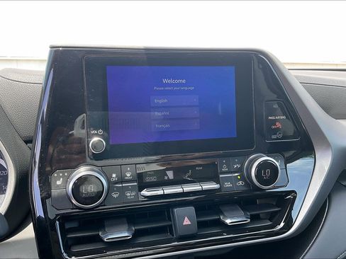 Used 2026 Toyota Highlander XLE AWD/4WD image 39