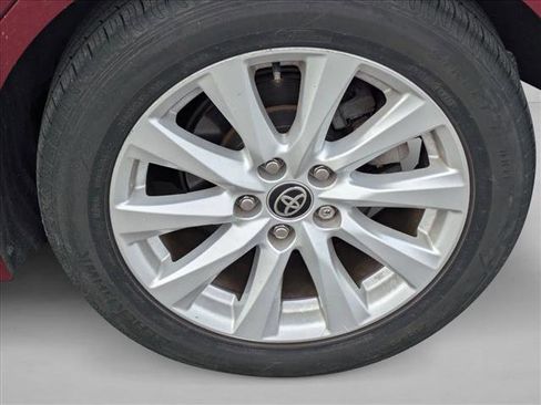 Used 2020 Toyota Camry LE FWD image 15