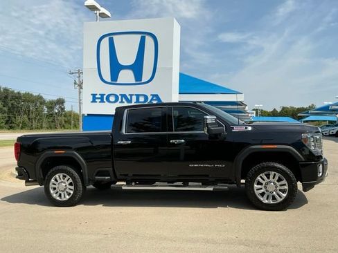 Used 2020 GMC Sierra 2500 Denali w/ Denali Ultimate Package AWD/4WD image 2