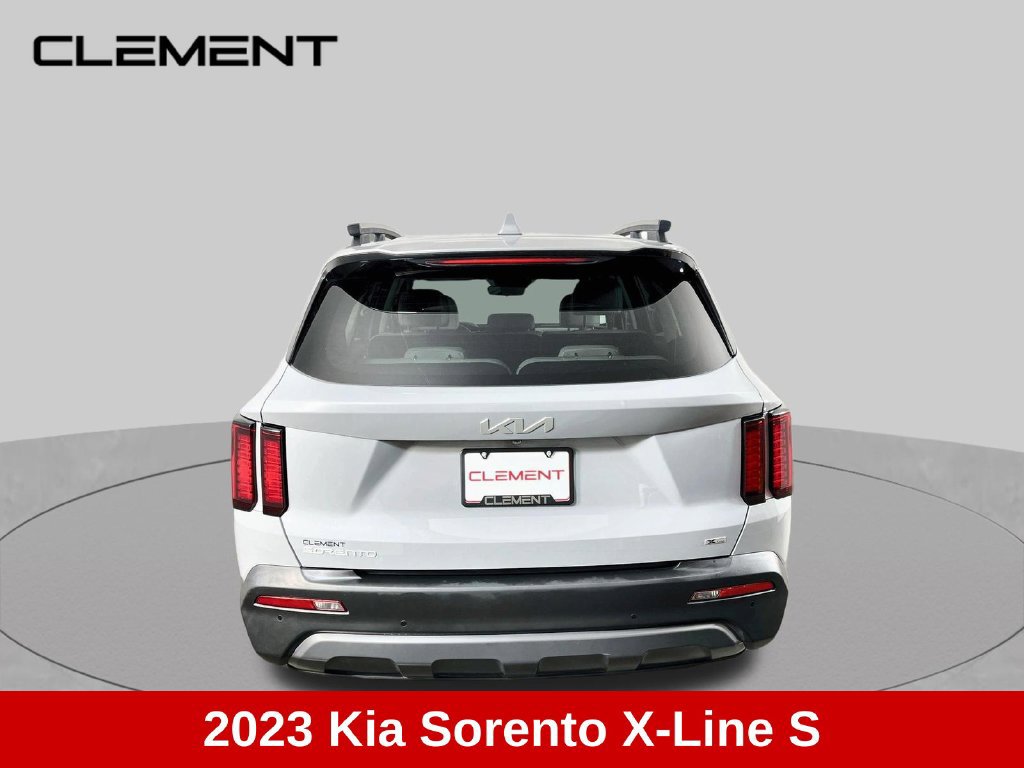 Used 2023 Kia Sorento S AWD/4WD image 7