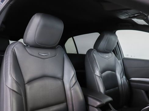 Used 2022 Cadillac XT4 Premium Luxury w/ Enhanced Visibility Package image 16