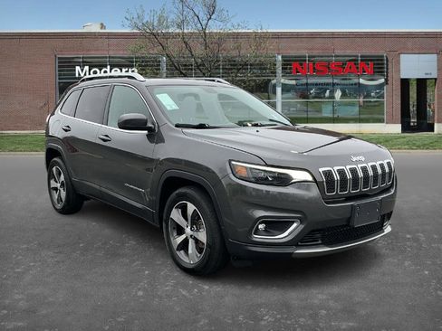 Used 2019 Jeep Cherokee Limited w/ Luxury Group image 5