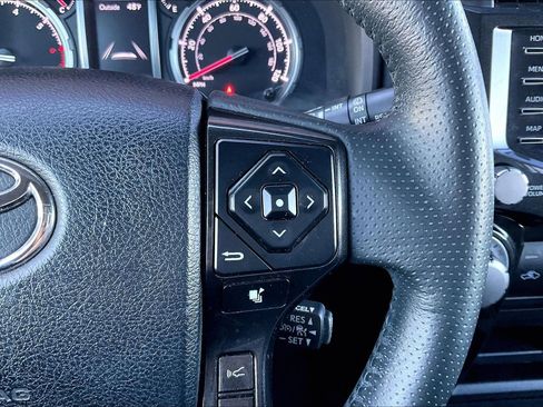 Used 2020 Toyota 4Runner TRD Off-Road Premium w/ Moonroof Package image 11