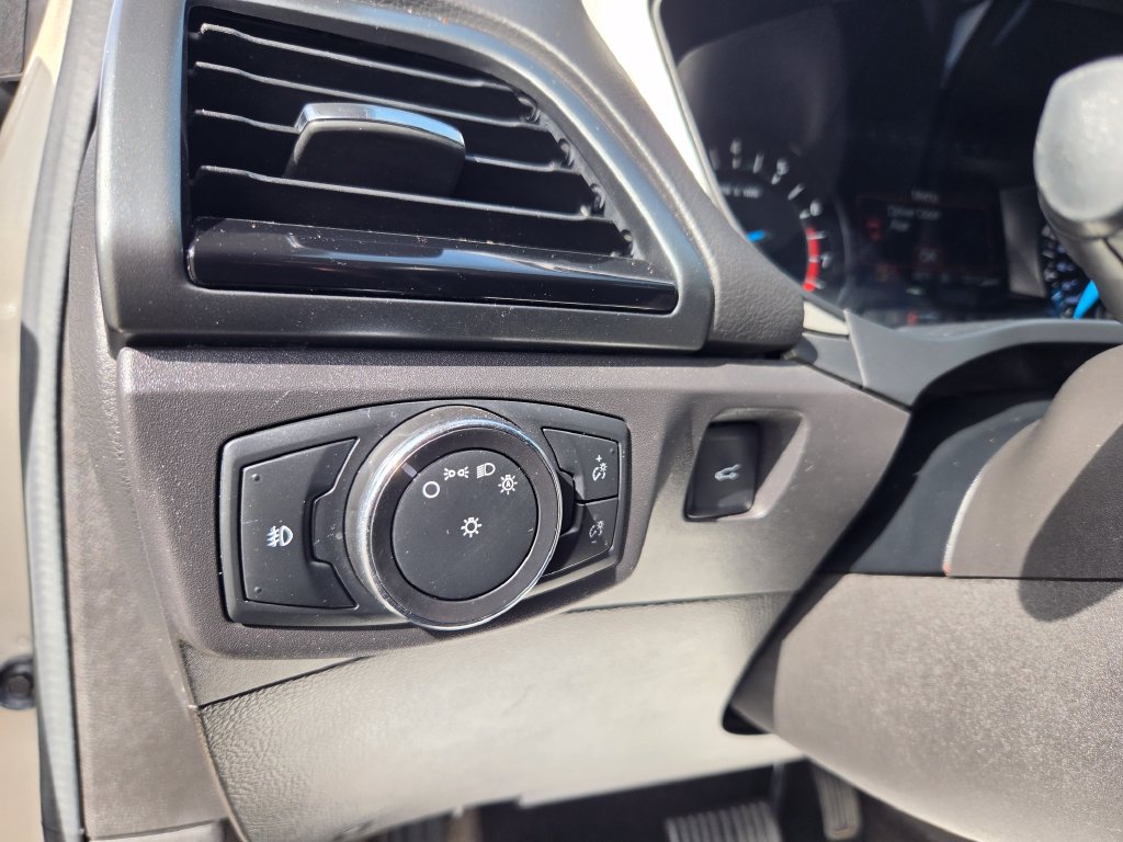 Used 2015 Ford Fusion SE w/ Equipment Group 201A AWD/4WD image 12