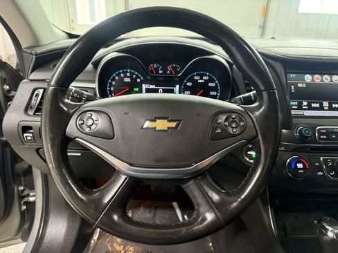 Used 2019 Chevrolet Impala Premier FWD image 16