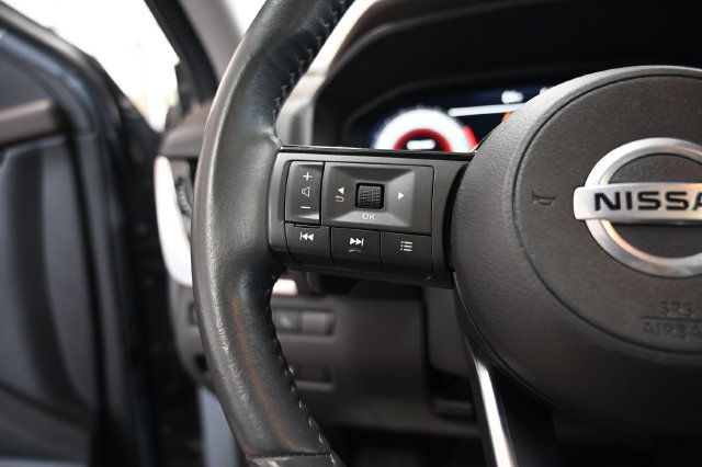 Used 2021 Nissan Rogue Platinum FWD image 27