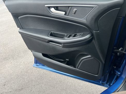 Certified 2023 Ford Edge SE w/ Black Appearance Package image 17