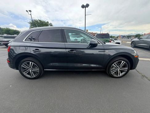 Used 2020 Audi Q5 e Premium Plus w/ Premium Plus Package AWD/4WD image 3