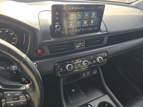 Used 2023 Honda Pilot TrailSport image 29