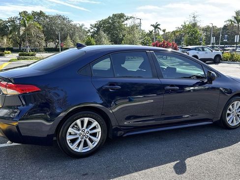 Used 2023 Toyota Corolla LE image 5
