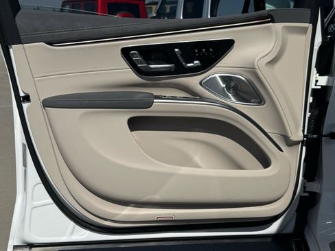 New 2026 Mercedes-Benz EQS 550 4MATIC SUV image 14
