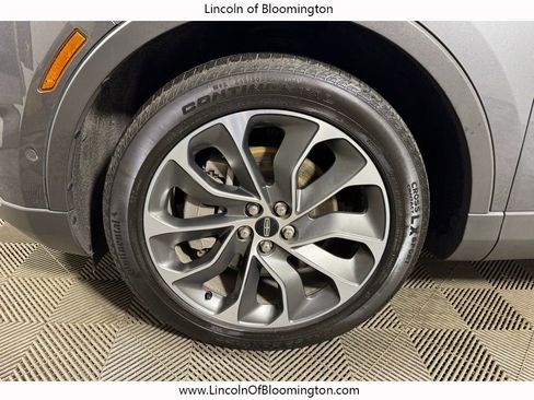 Certified 2022 Lincoln Nautilus Reserve w/ Equipment Group 201A image 13