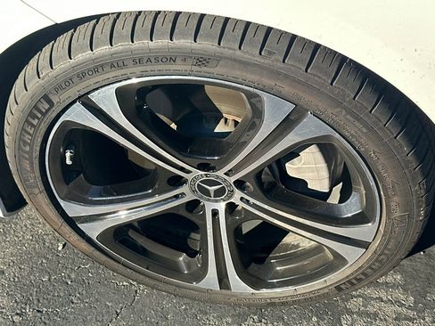 Used 2023 Mercedes-Benz C 300 Sedan image 5