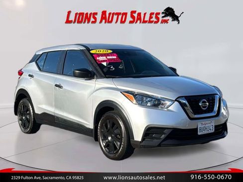 Used 2020 Nissan Kicks S FWD image 1